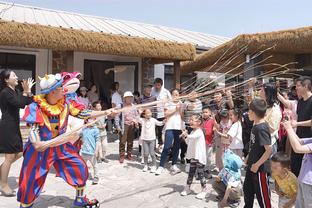 贝林厄姆本场数据：1次助攻，3次关键传球，4次成功过人